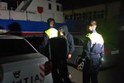 video doi tineri retinuti dupa ce au injunghiat un copil de 15 ani intr un centru de plasament din mehedinti alti sase cautati 67ecda563ac9d
