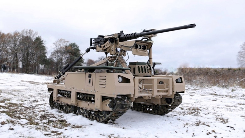 video fortele armate ale ucrainei anunta intrarea in lupta a robotului droid tw 12 7 are senile termoviziune si o mitraliera browning 680beaf684969