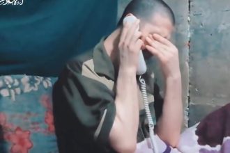 video hamas a publicat o filmare cu un ostatic israelian in viata barbatul cere ajutorul sua pentru eliberare 6803c62d51b0d