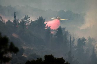 video incendii violente in regiunea ierusalimului benjamin netanyahu vrea sa ceara ajutorul greciei si altor tari 68094a48a0611