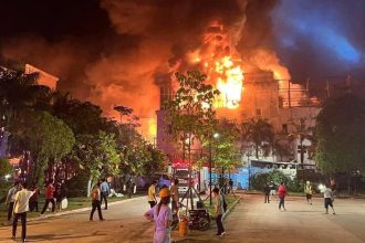 video incendiu intr un hotel din nord estul indiei cel putin 14 morti printre care si doi copii 6811cba0e4595