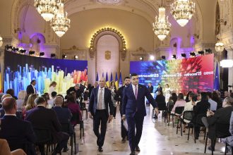 video momentul in care george simion paraseste dezbaterea prezidentiala organizata de digi24 680fd0ad209d5