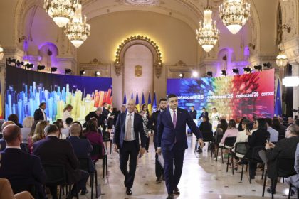 video momentul in care george simion paraseste dezbaterea prezidentiala organizata de digi24 680fd0ad209d5