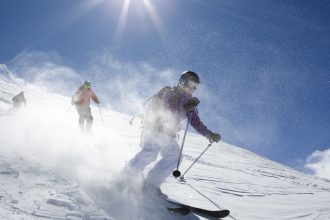 video ninsorile din ultimele zile bucuria turistilor sezonul de schi s ar putea prelungi pana de paste la ranca si in poiana brasov 67ebc1d88c271