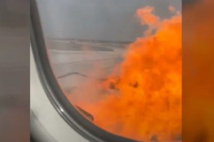 video panica pe un aeroport din florida motorul unui avion delta cu aproape 300 de oameni la bord a luat foc inainte de decolare 680754c94def1