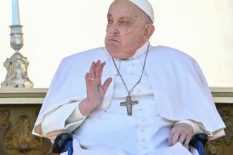 video papa francisc aparitie in public in piata sfantul petru de la vatican mesajul suveranului pontif 67f264907353b