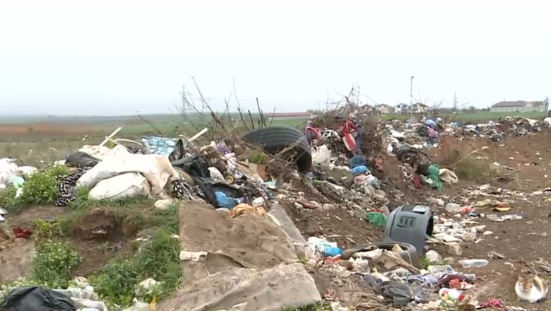 video pestera movile din mangalia unica in lume este sufocata de gunoaie 67ebc11fab215