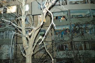 video politia ucraineana a publicat primele imagini dupa atacul cu rachete asupra locului de joaca din krivoi rog 67f157087f38f