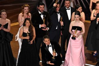 video premiile oscar 2025 anora domina ceremonia cu cinci statuete castigate inclusiv pentru cel mai bun film lista castigatorilor 67ebc212d4974