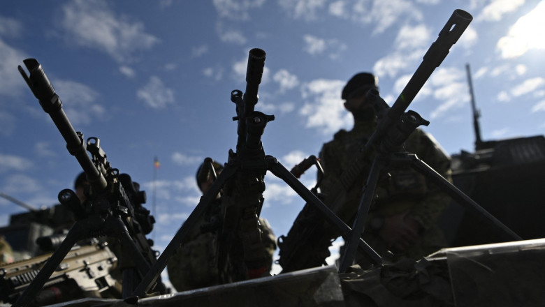 video puscasii marini spanioli in misiune in romania cum arata echipamentele speciale cu care a actionat subgrupul tactic iberic 67f4b0dd4ebb1