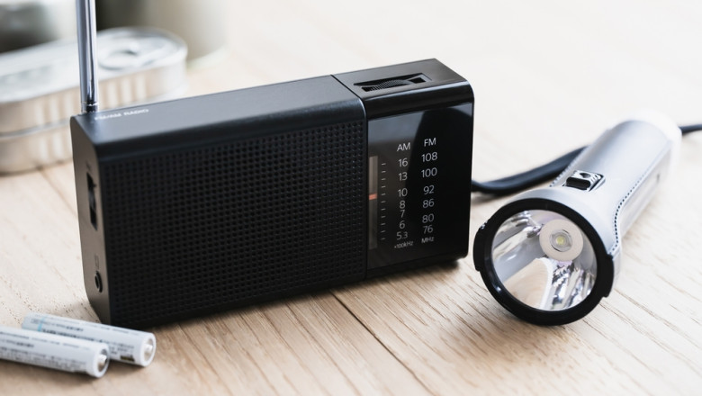 video radiourile cu baterii precum hartia igienica in pandemia de covid s au epuizat din stoc din cauza penei de curent din spania 6810e5f5b05b1