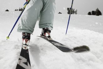 video temperaturile record lasa partiile din tara fara zapada cum incearca administratorii sa mentina deschise domeniile schiabile 67ebdaaec395e