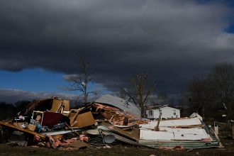 video vreme extrema in sua alerte maxime de tornade furtuni si inundatii in mai multe state 67ee58a04fbd0
