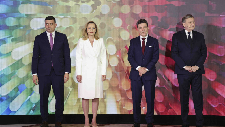 videofoto culisele dezbaterii digi24 de la palatul cotroceni ce au facut antonescu dan lasconi si simion cat timp n au fost in direct la tv 6810b8b91a687