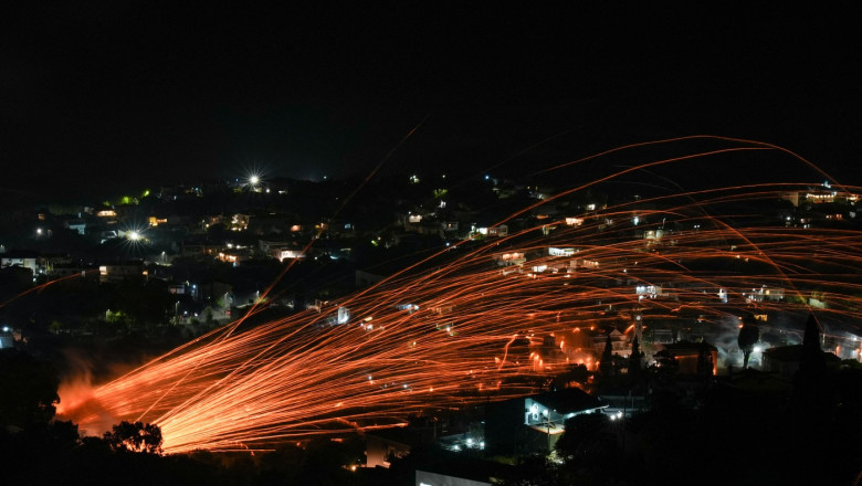 videofoto razboiul rachetelor de paste o traditie din epoca otomana pe insula greceasca chios 6804b669387f1