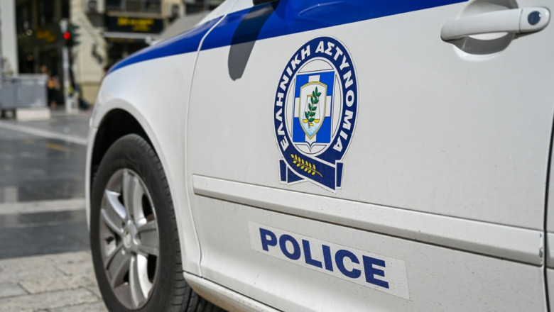 violente in atena 70 de persoane au fost arestate dupa ce au atacat o sectie de politie 67fb8098efe5d