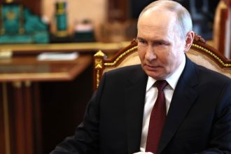 vladimir putin a ordonat schimbarea numelui aeroportului din volgograd in stalingrad 6811eecd82336