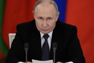 vladimir putin scapa de un proces in lipsa pentru crime de razboi cat timp e presedintele rusiei detalii despre planul occidentului 67f82a4d7acb8