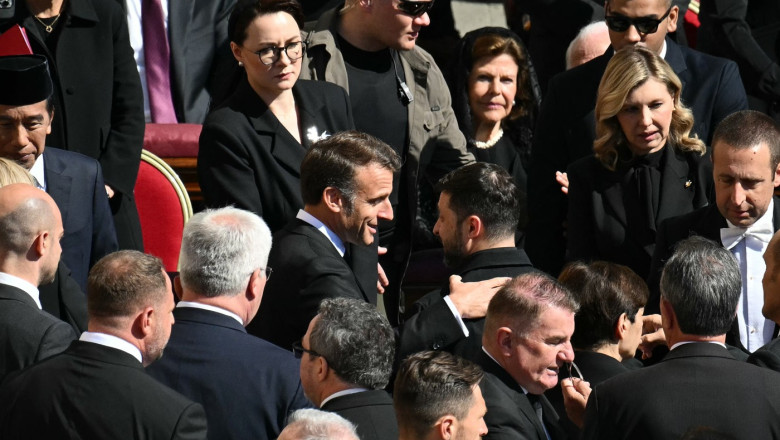 volodimir zelenski discutii la roma cu presedintele frantei emmanuel macron 680cef2137ac3