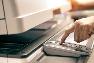 a scazut numarul firmelor din romania care si au suspendat activitatea cum arata cifrele publicate de registrul comertului 6815f825f0eb9