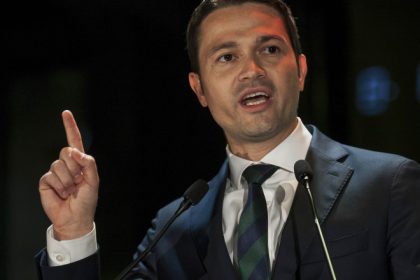 alegeri prezidentiale 2025 liberalul robert sighiartau il ataca pe marcel ciolacu este o frana pentru candidatul coalitiei 6817e2b08a151