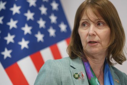 ambasadoarea sua in romania se va pensiona anuntul a fost facut de vicepresedintele comisiei electorale federale aflat la bucuresti 68168758ed9c7