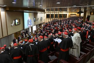 analiza provocarile aflate pe lista noului papa criza bugetara a vaticanului rolul femeilor in biserica si declinul credintei in europa 6819aff5e6435