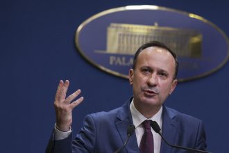 caciu il ataca pe bolojan care a dat vina pe psd si pnl pentru criza bugetara pare ca a pascut iarba la cotroceni in ultimele 3 luni 68249454e6469