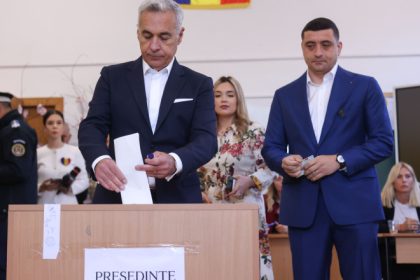 calin georgescu primul mesaj de dupa alegeri ma rog pentru nicusor dan sa fie un presedinte intelept ce i a transmis lui simion 682b39e325bba