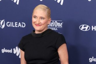 cantareata jill sobule cunoscuta pentru hiturile anilor 90 i kissed a girl si supermodel a murit intr un incendiu 68145f6b709f7