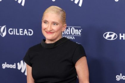 cantareata jill sobule cunoscuta pentru hiturile anilor 90 i kissed a girl si supermodel a murit intr un incendiu 68145f6b709f7