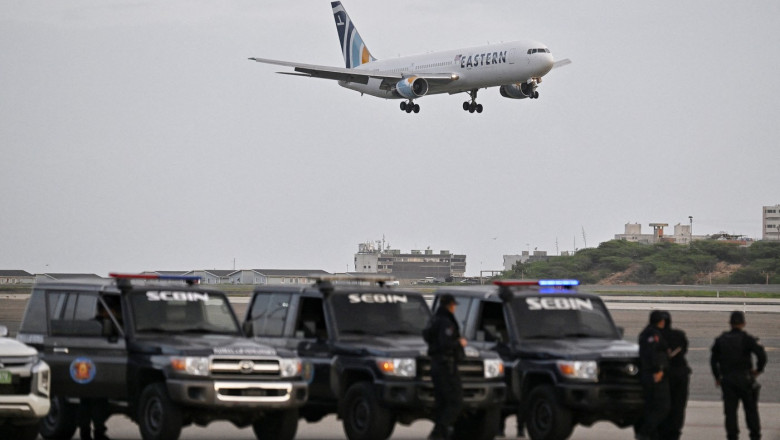 cea mai rentabila modalitate de a parasi sua administratia trump ofera bani imigrantilor care aleg sa se autodeporteze 6818ed6ce4113