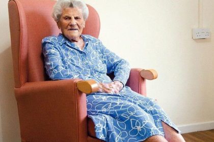 cea mai varstnica persoana din lume este o britanica nu ma cert niciodata cu nimeni ascult si fac ce mi place 68138da098442