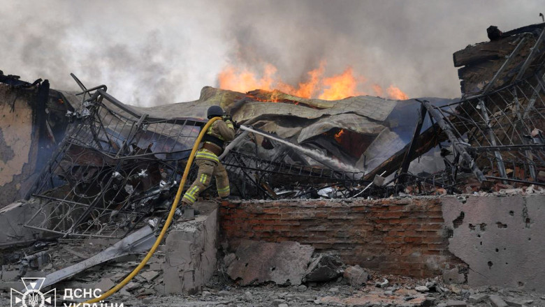 cel putin 3 morti si 11 raniti intr un atac rusesc cu racheta balistica asupra orasului ucrainean sumi 681a75fd6dcc7