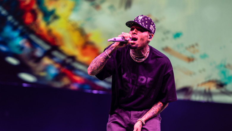 chris brown ramane in detentie pana la mijlocul lunii iunie artistul este inculpat pentru vatamare corporala in marea britanie 682757a978e8b
