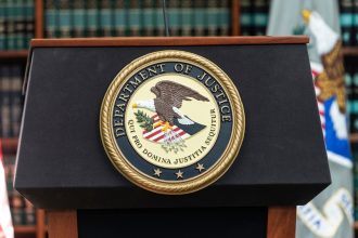 comandantul macelar a fost extradat de moldova in sua periculosul neonazist planificase uciderea in masa a evreilor din new york 68314587731c8