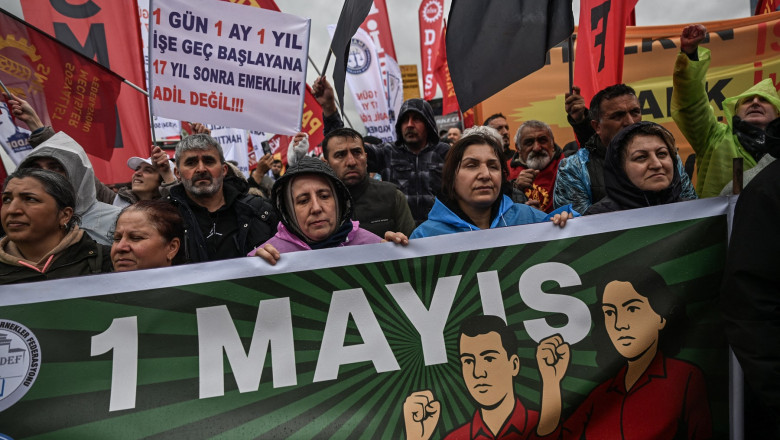 continua arestarile in istanbul peste 400 de persoane au fost retinute dupa ce au participat la marcarea zilei de 1 mai 68138442622db