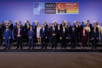 contre intre ministrii de externe ai ungariei si poloniei la reuniunea nato din turcia 6826c401a8947