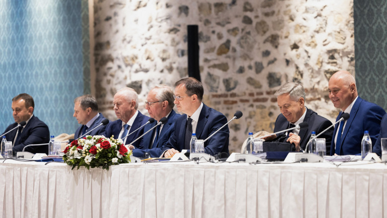 culisele negocierilor de pace rusia a amenintat ca va cuceri inca doua regiuni din ucraina si e pregatita sa lupte pentru totdeauna 68276810ee7cb