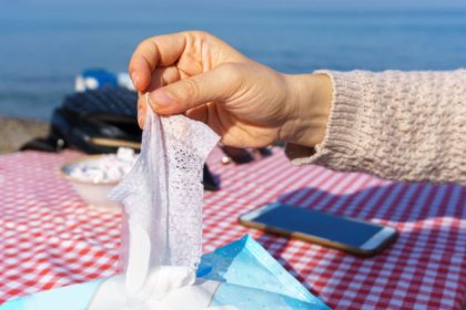 cum vrea spania sa reduca poluarea cu plastic producatorii de servetele umede vor plati pentru curatarea canalizarii 683775d6c61dd