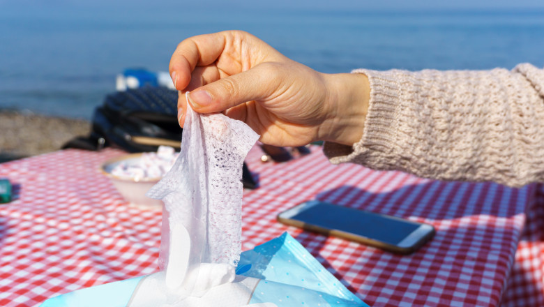 cum vrea spania sa reduca poluarea cu plastic producatorii de servetele umede vor plati pentru curatarea canalizarii 683775d6c61dd