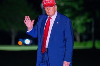 cumparatorii criptomonedei trump platesc milioane de dolari pentru sansa de a lua cina cu presedintele donald trump 682248bc8e0f2