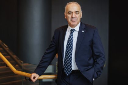 disidentul rus garry kasparov despre alegerea lui nicusor dan romanii sunt in general pro europeni si satui de vechea garda 6837287f5c1ef