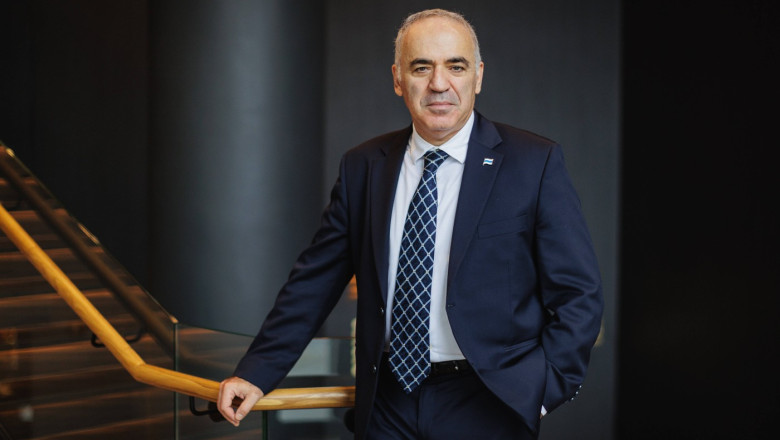 disidentul rus garry kasparov despre alegerea lui nicusor dan romanii sunt in general pro europeni si satui de vechea garda 6837287f5c1ef