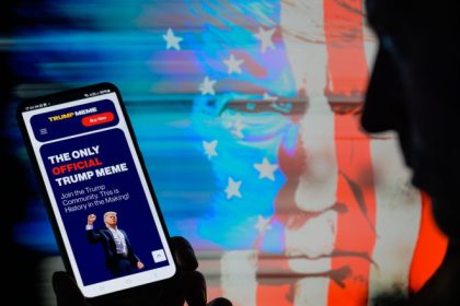 donald trump a luat cina cu detinatori ai criptomonedei sale opozitia democrata acuza un conflict de interese 6830540dce0c9