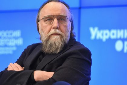 dughin acuza ca franta a intervenit deschis in alegerile din romania si cere o revolutie pentru a scapa de dictatura liberala a ue 682acc6d4ce71