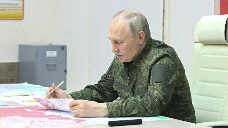 elicopterul lui putin ar fi fost prins intr un atac cu drone ucrainene in timpul vizitei sale la kursk potrivit unui comandant rus 683310d50c8aa