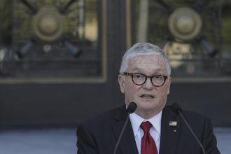 exclusiv fost ambasador sua in romania palma grea pentru simion el cu adevarul nu s a intalnit in viata lui 683093cd29396