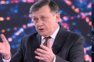 exclusiv vasile blaga il critica crin antonescu poate ca si domnia sa a contribuit la infrangerea domniei sale 682af4bd1106d