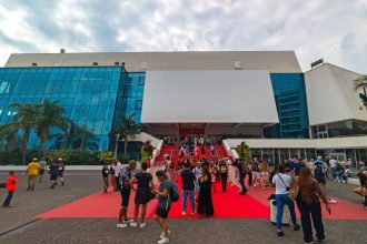 festivalul de la cannes isi arata sprijinul pentru ucraina prin proiectia a trei filme in prima zi a evenimentului 6823a58323994